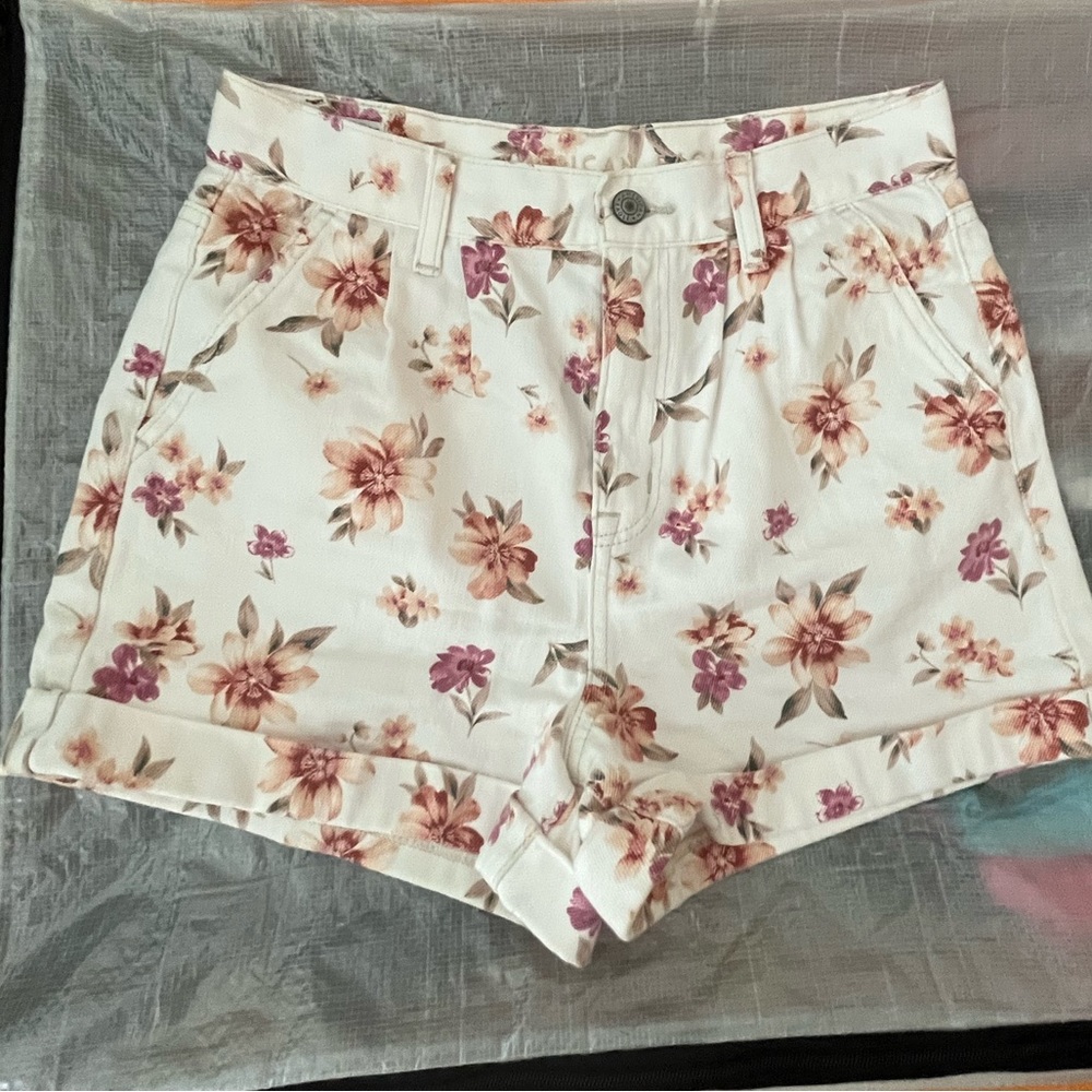 Ameircan Eagle Floral Mom Shorts
